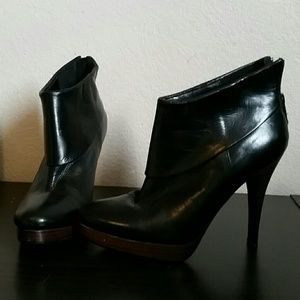 Size 7.5 Steve Madden boots